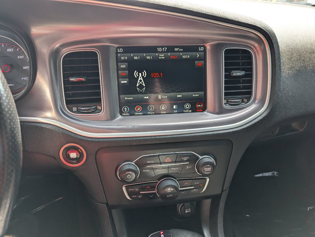 Used 2019 Dodge Charger SXT AWD/4WD image 22
