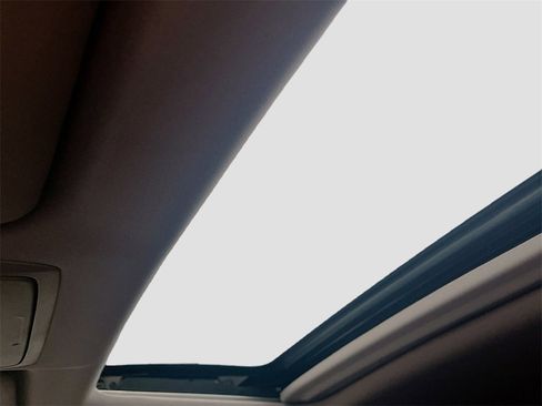 Used 2021 Honda CR-V Touring image 19