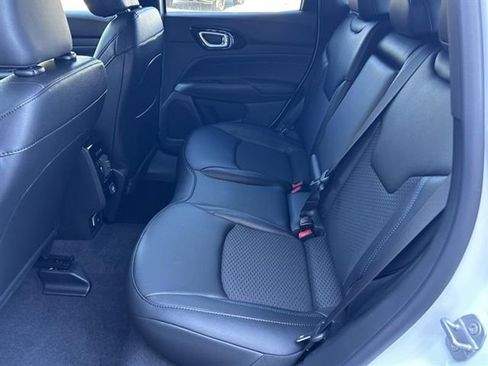 New 2026 Jeep Compass Latitude image 23