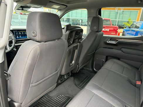 Used 2025 Chevrolet Silverado 1500 LT RWD image 16