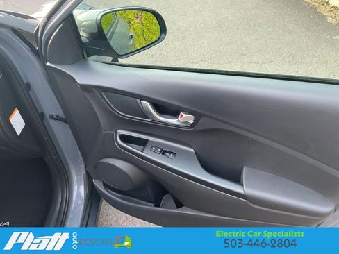 Used 2023 Hyundai Kona SE w/ Cargo Package image 50