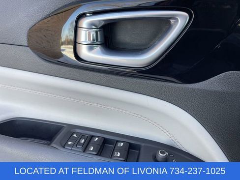 Used 2024 Jeep Compass Limited image 22