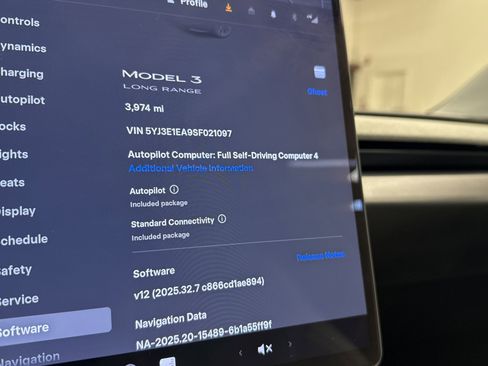 Used 2025 Tesla Model 3 Long Range image 9