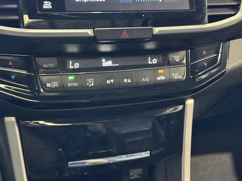 Used 2017 Honda Accord EX-L image 17