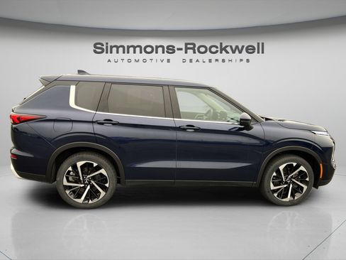 Used 2024 Mitsubishi Outlander SE AWD/4WD image 6