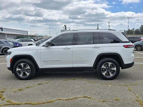 Used 2022 Jeep Grand Cherokee Limited 4xe w/ Luxury Tech Group II AWD/4WD image 5
