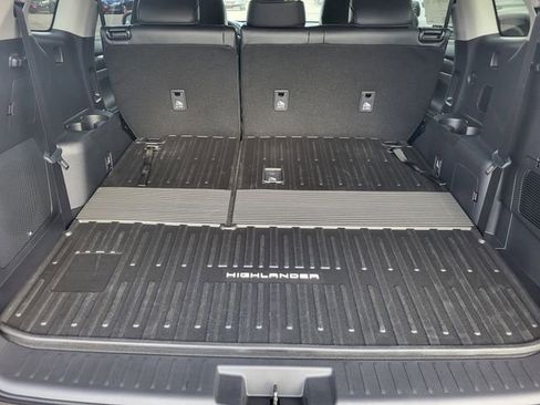 New 2026 Toyota Highlander Limited image 17