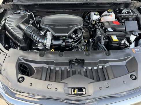 Used 2025 Chevrolet Blazer RS FWD image 27