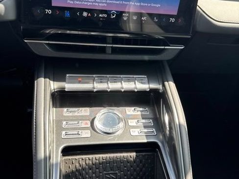 Used 2026 Lincoln Nautilus Premier w/ Equipment Group 102A AWD/4WD image 16