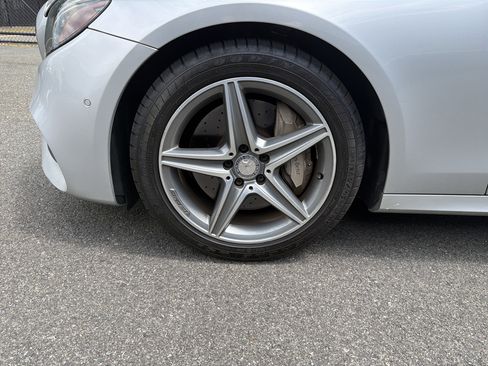 Used 2017 Mercedes-Benz E 300 4MATIC image 6