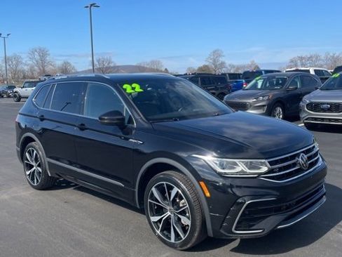 Used 2022 Volkswagen Tiguan SEL R-Line image 3