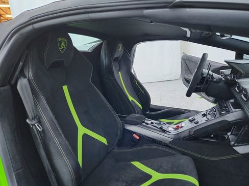 Used 2019 Lamborghini Huracan Performante image 26