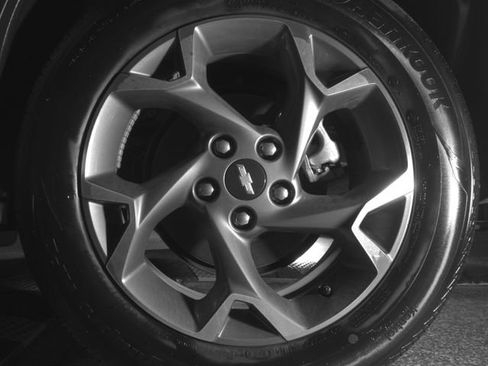 Used 2025 Chevrolet Trax LT w/ LT Convenience Package image 41