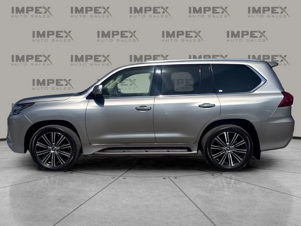 Used 2019 Lexus LX 570 4WD w/ Luxury Package image 2