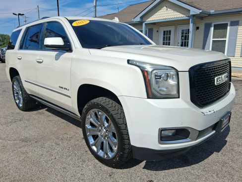 Used 2015 GMC Yukon Denali w/ Open Road Package RWD image 2