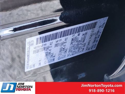 Used 2025 Nissan Rogue SV FWD image 32