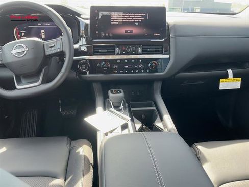 New 2026 Nissan Pathfinder SL w/ Cargo Package FWD image 21
