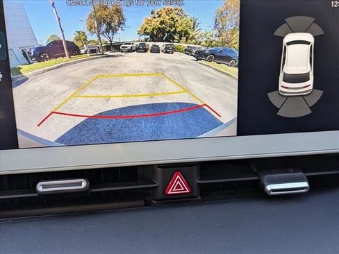 Used 2022 Hyundai Ioniq 5 SEL image 15