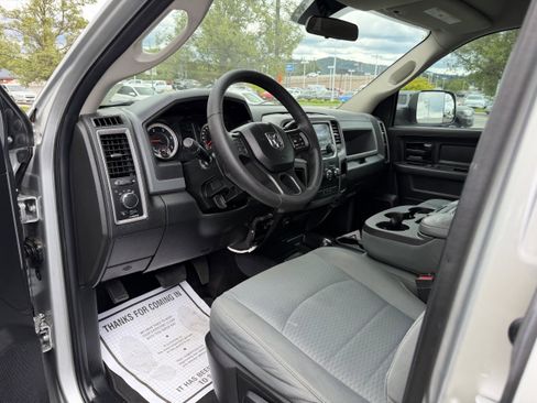 Used 2016 RAM 2500 Tradesman w/ Chrome Appearance Group AWD/4WD image 10