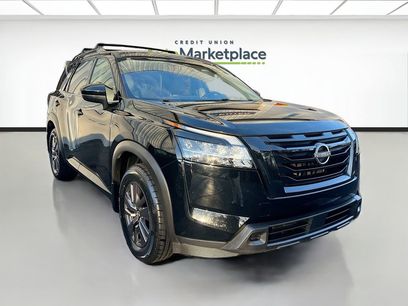 Used 2022 Nissan Pathfinder SV w/ SV Black Package