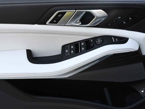 New 2026 BMW X5 xDrive50e w/ Executive Package image 22