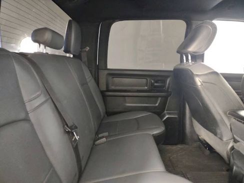 Used 2024 RAM 2500 Tradesman w/ Chrome Appearance Group AWD/4WD image 18