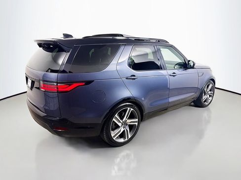 Used 2024 Land Rover Discovery Dynamic SE AWD/4WD image 7