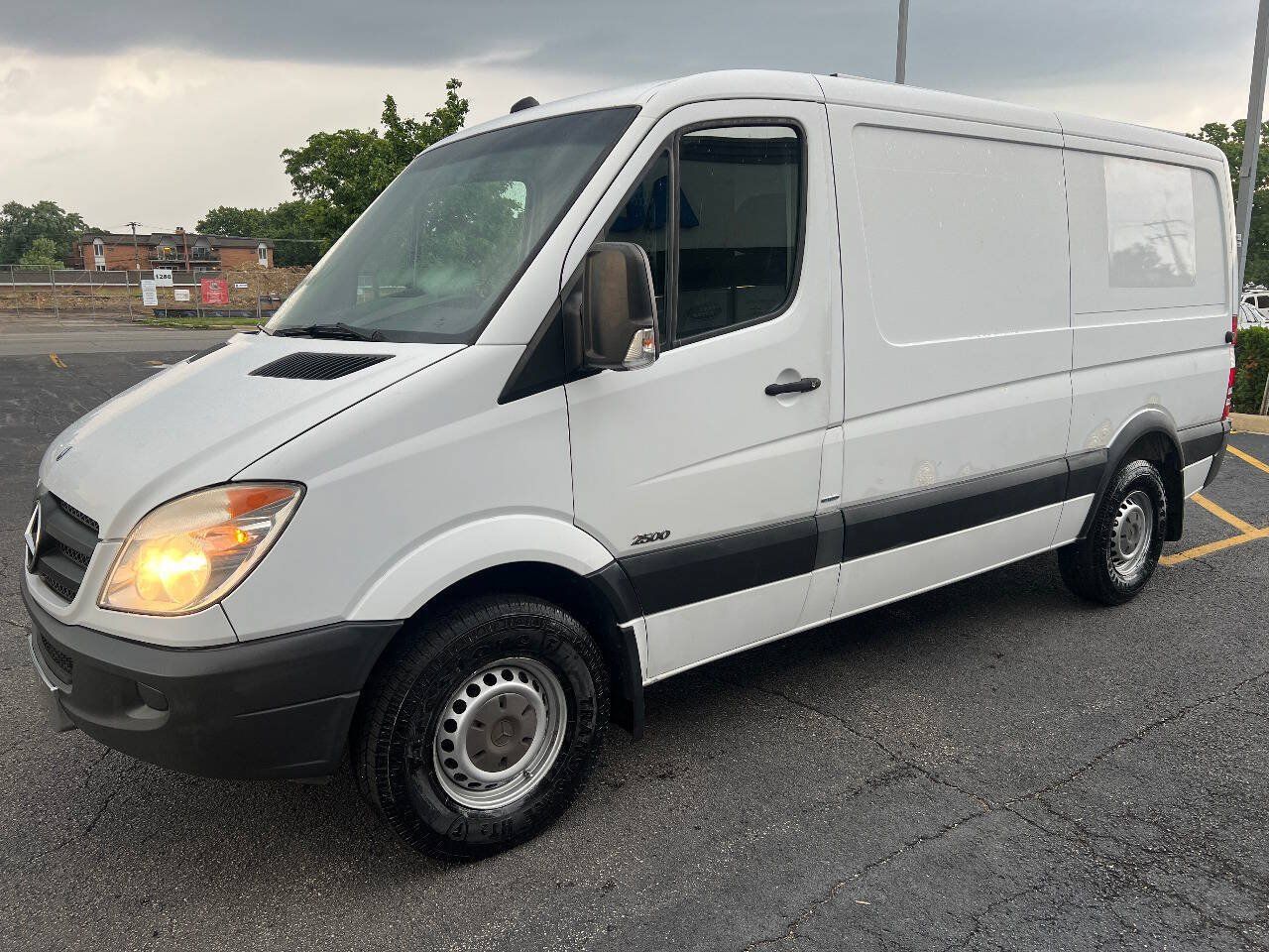 Used 2012 Mercedes-Benz Sprinter 2500 w/ Premium Pkg image 6