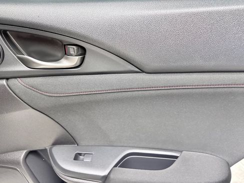 Used 2019 Honda Civic Type R image 18