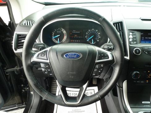 Used 2015 Ford Edge SEL FWD image 17