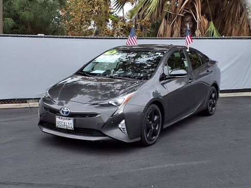 Certified 2018 Toyota Prius Three Touring image 24