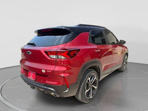 Used 2022 Chevrolet TrailBlazer RS w/ Sun and Liftgate Package FWD image 4