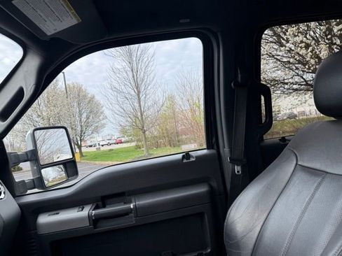 Used 2016 Ford F250 Lariat w/ Lariat Ultimate Package image 30