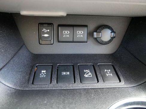Certified 2018 Toyota Highlander Limited Platinum AWD/4WD image 20