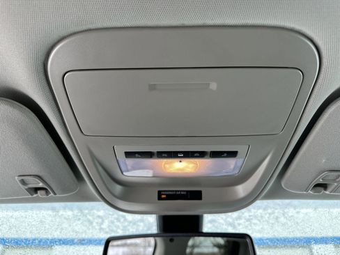 Used 2022 GMC Canyon AT4 image 35