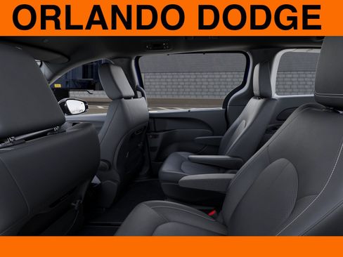 New 2026 Chrysler Pacifica Select image 23