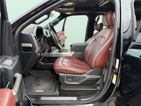 Used 2018 Ford F150 Platinum w/ Equipment Group 701A Luxury AWD/4WD image 14