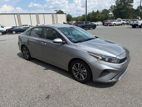 Used 2024 Kia Forte LXS FWD image 11