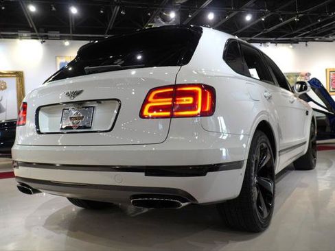 Used 2018 Bentley Bentayga AWD/4WD image 7