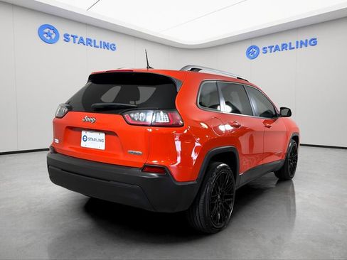 Used 2021 Jeep Cherokee Latitude FWD image 9
