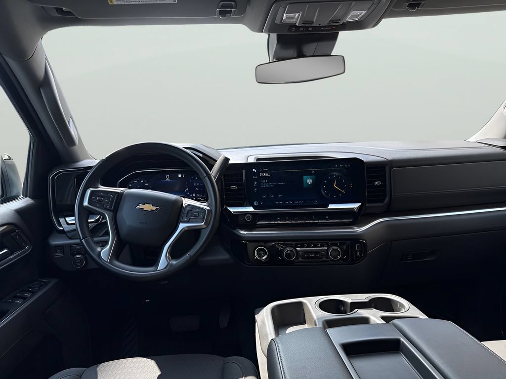 Used 2023 Chevrolet Silverado 1500 LT AWD/4WD image 15