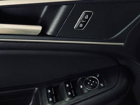 Used 2024 Ford Edge SEL image 13