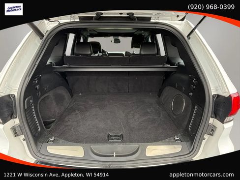 Used 2018 Jeep Grand Cherokee Overland AWD/4WD image 29