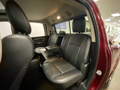 Used 2019 RAM 1500 Laramie w/ Convenience Group RWD image 17