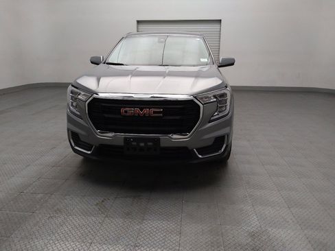 Used 2024 GMC Terrain SLE FWD image 15