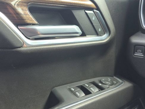 Used 2022 Chevrolet Silverado 1500 RST w/ Convenience Package II AWD/4WD image 11