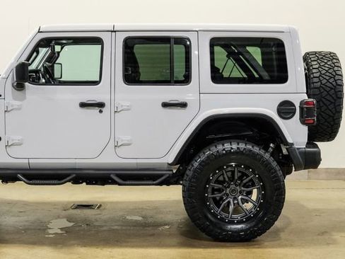Used 2022 Jeep Wrangler Unlimited Rubicon AWD/4WD image 42