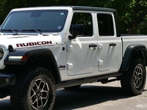 Used 2025 Jeep Gladiator Rubicon w/ Safety Group AWD/4WD image 48