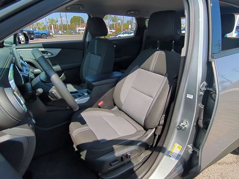 Used 2023 Chevrolet Blazer LT image 18