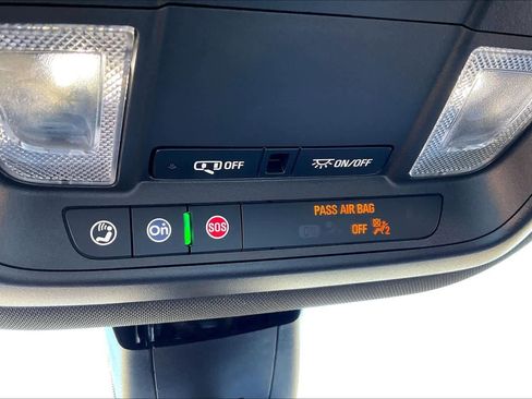 Used 2024 Buick Enclave Premium AWD/4WD image 32